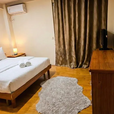 Patricia Center Hotel *