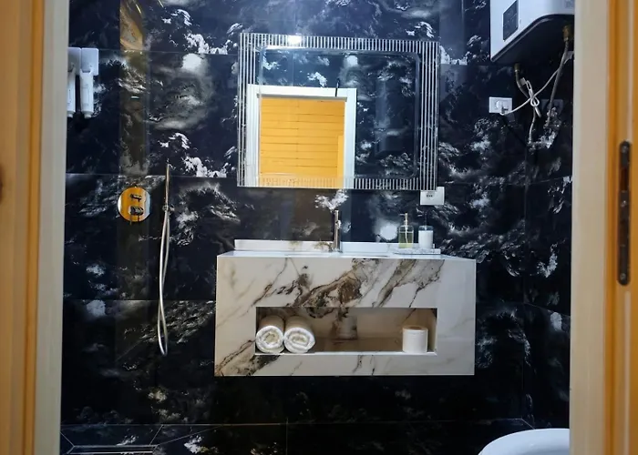 Patricia Center Hotel *